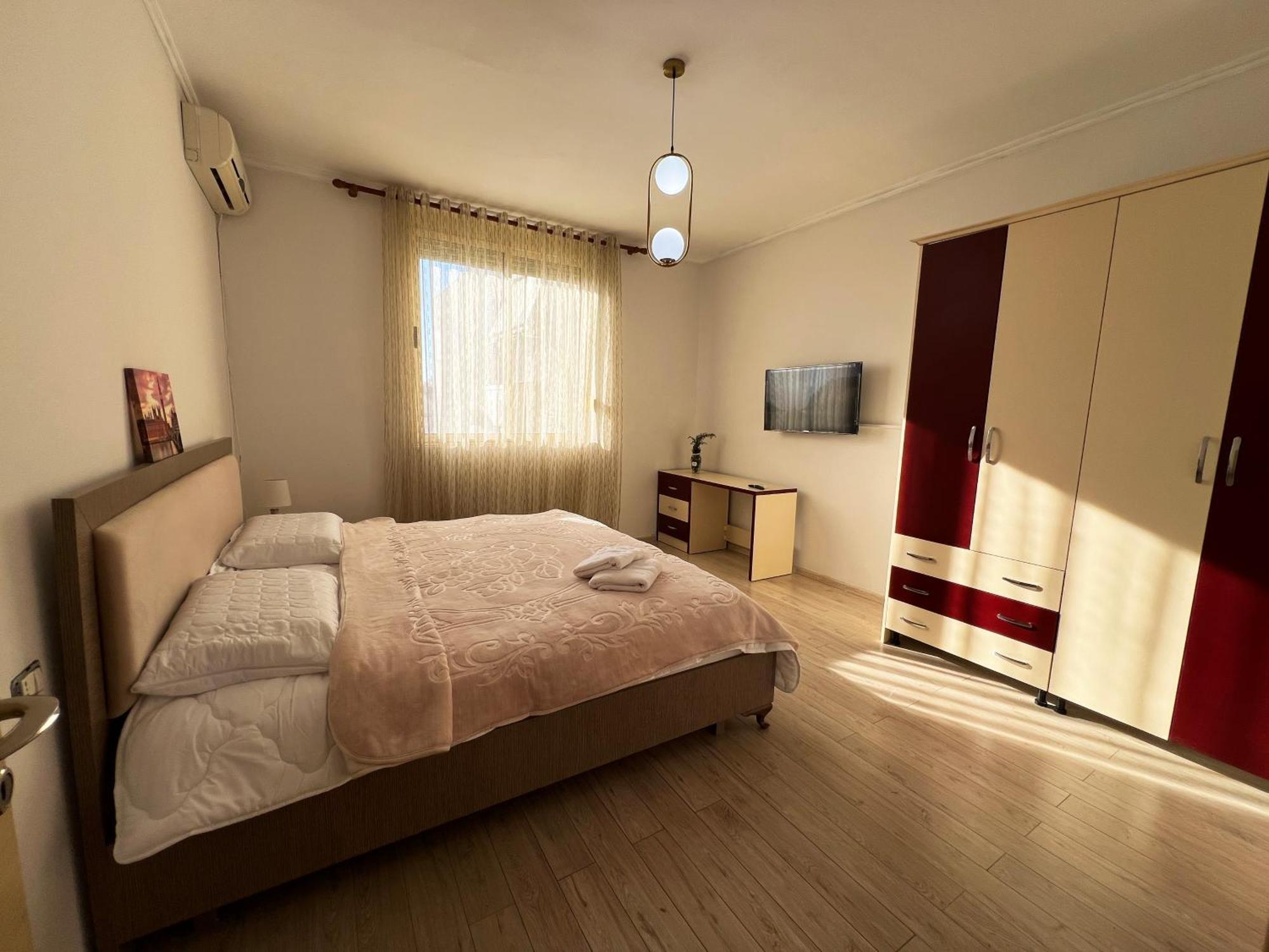 Center Family N.42 * Elbasan